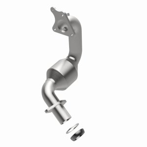 Nissan Sentra Catalytic Converter - Underbody - Magnaflow - OEM Grade Direct-Fit - `17-`19