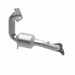 Nissan Juke Catalytic Converter - Magnaflow - OEM Grade Direct-Fit - `11-`17