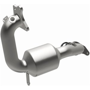 Nissan Juke Catalytic Converter - Magnaflow - OEM Grade Direct-Fit - `11-`17