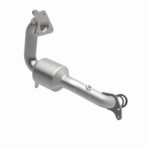Nissan Juke Catalytic Converter - Magnaflow - OEM Grade Direct-Fit - `11-`17