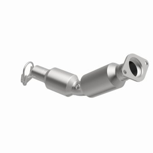 Toyota Prius Catalytic Converter - Underbody - Magnaflow - OEM Grade Direct-Fit - `10-`15