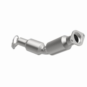 Toyota Prius Catalytic Converter - Underbody - Magnaflow - OEM Grade Direct-Fit - `10-`15