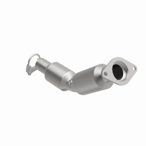 Toyota Prius Plug-In Catalytic Converter - Underbody - Magnaflow - OEM Grade Direct-Fit - `12-`15