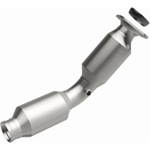 Toyota Prius V Catalytic Converter - Underbody - Magnaflow - Direct Fit Converter - `12-`17
