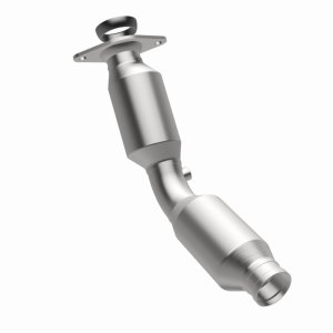 Toyota Prius V Catalytic Converter - Underbody - Magnaflow - Direct Fit Converter - `12-`17