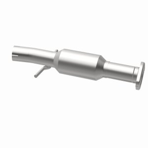 Toyota Highlander Catalytic Converter - Magnaflow - OEM Grade Direct-Fit - `14-`16