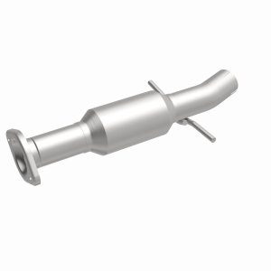 Toyota Highlander Catalytic Converter - Magnaflow - OEM Grade Direct-Fit - `14-`16