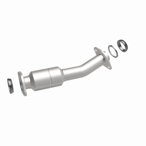Toyota Sienna Catalytic Converter - Underbody - Magnaflow - Direct Fit, OEM Grade - `11-`16