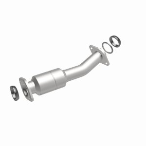 Toyota Sienna Catalytic Converter - Underbody - Magnaflow - Direct Fit, OEM Grade - `11-`16