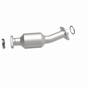 Toyota Sienna Catalytic Converter - Magnaflow - OEM Grade Direct-Fit - 2011