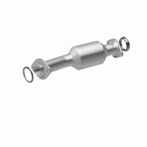 Toyota Sienna Catalytic Converter - Magnaflow - OEM Grade Direct-Fit - 2011