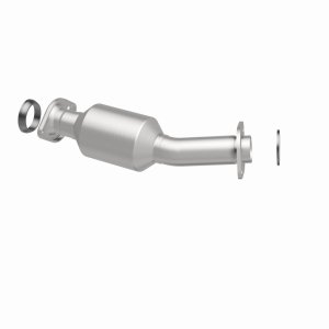 Toyota Sienna Catalytic Converter - Magnaflow - OEM Grade Direct-Fit - 2011