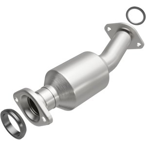 Toyota Sienna Catalytic Converter - Magnaflow - OEM Grade Direct-Fit - 2011