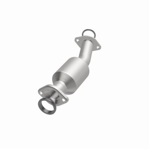 Toyota Sienna Catalytic Converter - Magnaflow - OEM Grade Direct-Fit - 2011