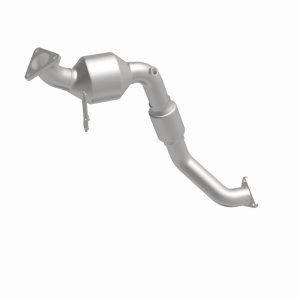 Volkswagen Touareg Catalytic Converter - Underbody - Magnaflow - Direct-Fit, OEM Grade - `08-`10