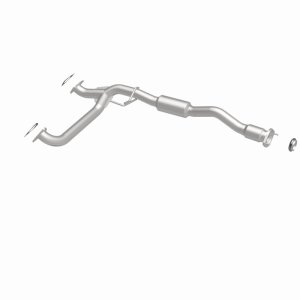 GMC Canyon Catalytic Converter - Underbody - Magnaflow - OEM Grade Direct-Fit - `15-`22