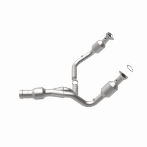 Cadillac Escalade Catalytic Converter - Magnaflow - OEM Grade Direct-Fit - `15-`20