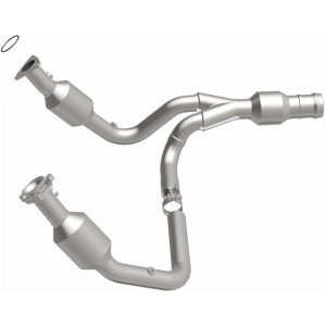 Cadillac Escalade Catalytic Converter - Magnaflow - OEM Grade Direct-Fit - `15-`20