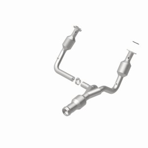 Cadillac Escalade Catalytic Converter - Magnaflow - OEM Grade Direct-Fit - `15-`20