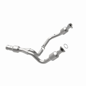 GMC Yukon Catalytic Converter - Magnaflow - OEM Grade Direct-Fit - `15-`20