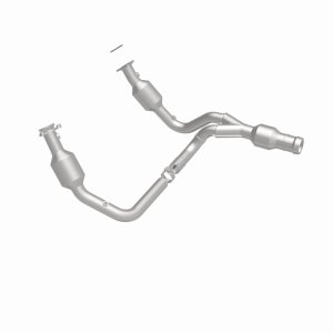 GMC Yukon Catalytic Converter - Magnaflow - OEM Grade Direct-Fit - `15-`20