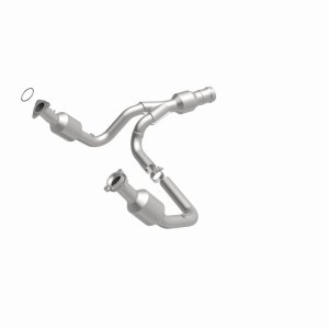 GMC Yukon Catalytic Converter - Magnaflow - OEM Grade Direct-Fit - `15-`20