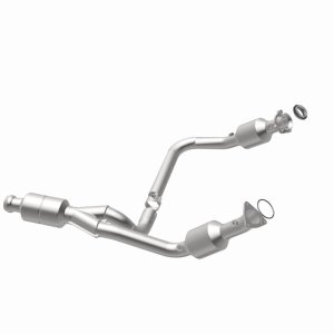 GMC Sierra 1500 Catalytic Converter - Magnaflow - Direct-Fit - `14-`16