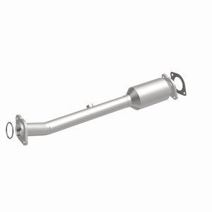 Nissan Frontier Catalytic Converter - Underbody - Magnaflow - Direct-Fit - `11-`15