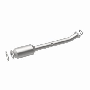 Nissan Pathfinder Catalytic Converter - Underbody - Magnaflow - Direct-Fit - `05-`12