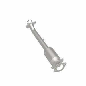 Nissan Pathfinder Catalytic Converter - Underbody - Magnaflow - Direct-Fit - `05-`12