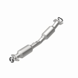 Nissan Sentra Catalytic Converter - Underbody - Magnaflow - Direct Fit - `13-`19