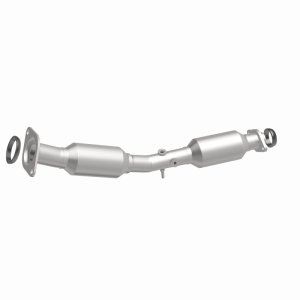 Nissan Sentra Catalytic Converter - Underbody - Magnaflow - Direct Fit - `13-`19