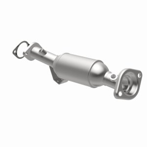 Kia Soul Catalytic Converter - Underbody - Magnaflow - Direct Fit - `10-`11 Kia Soul Catalytic Converter - Underbody - Magnaflow - Direct Fit - `10-`11