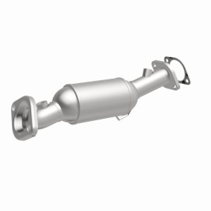 Kia Soul Catalytic Converter - Underbody - Magnaflow - Direct Fit - `10-`11 Kia Soul Catalytic Converter - Underbody - Magnaflow - Direct Fit - `10-`11
