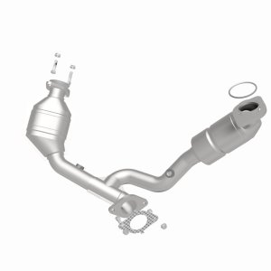 Ford Taurus Catalytic Converter - Magnaflow - Direct Fit - `04-`07