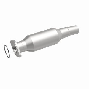 Ford Freestyle Catalytic Converter - Magnaflow - California Grade CARB Compliant Direct-Fit - `05-`07