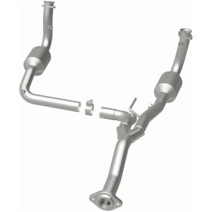 Jeep Liberty Direct-Fit Catalytic Converter - Magnaflow - California Grade CARB Compliant - `05-`07