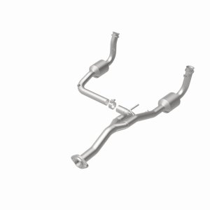 Jeep Liberty Direct-Fit Catalytic Converter - Magnaflow - California Grade CARB Compliant - `05-`07