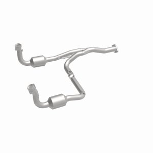 Jeep Liberty Direct-Fit Catalytic Converter - Magnaflow - California Grade CARB Compliant - `05-`07