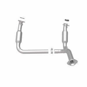 GMC Sierra 1500 Catalytic Converter - Magnaflow - California Grade CARB Compliant Direct-Fit - `07-`09