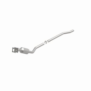 Chrysler Town & Country Catalytic Converter - Magnaflow - California Direct-Fit - 2004