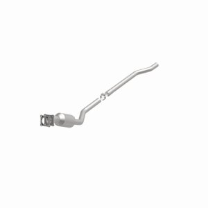 Chrysler Town & Country Catalytic Converter - Magnaflow - California Direct-Fit - 2004