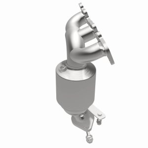 Lincoln MKT Catalytic Converter - Magnaflow - California Grade CARB Compliant Direct-Fit - 2011