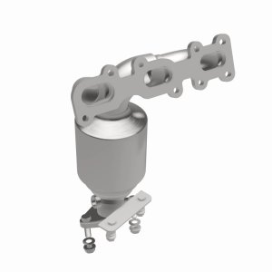 Lincoln MKT Catalytic Converter - Magnaflow - California Grade CARB Compliant Direct-Fit - 2011