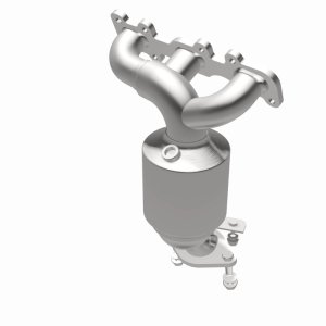 Lincoln MKT Catalytic Converter - Magnaflow - California Grade CARB Compliant Direct-Fit - 2011
