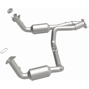 GMC Sierra 1500 Classic Catalytic Converter - Magnaflow - California Grade CARB Compliant - 2007