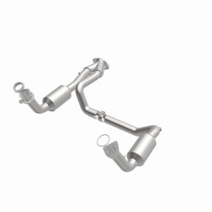 GMC Sierra 1500 Classic Catalytic Converter - Magnaflow - California Grade CARB Compliant - 2007