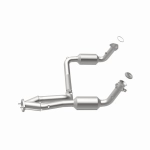GMC Sierra 1500 Classic Catalytic Converter - Magnaflow - California Grade CARB Compliant - 2007