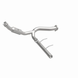 Ford Expedition Catalytic Converter - Magnaflow - Direct Fit, CARB Compliant - `07-`08
