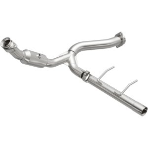Ford Expedition Catalytic Converter - Magnaflow - Direct Fit, CARB Compliant - `07-`08